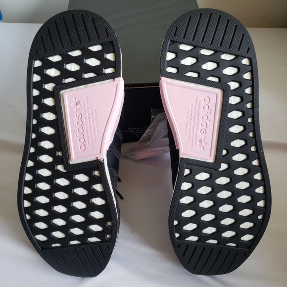 Womens Adidas NMD R2 "moderate pink" Size 10. - Picture 4 of 7
